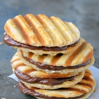 nutella sandwich cookies